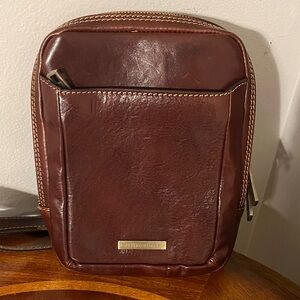Elegant Brown Leather Messenger Bag